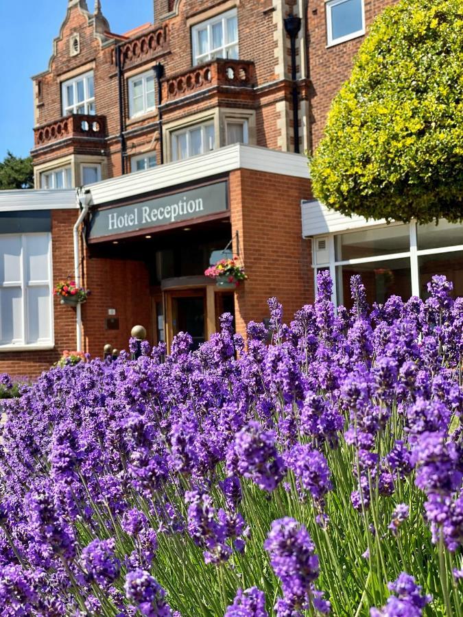 The Orwell Hotel Felixstowe Exterior foto
